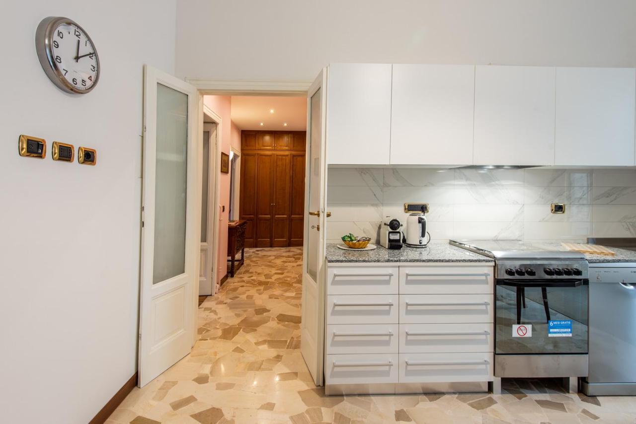 Apartmán Elegante Casa Liberty Milán Exteriér fotografie
