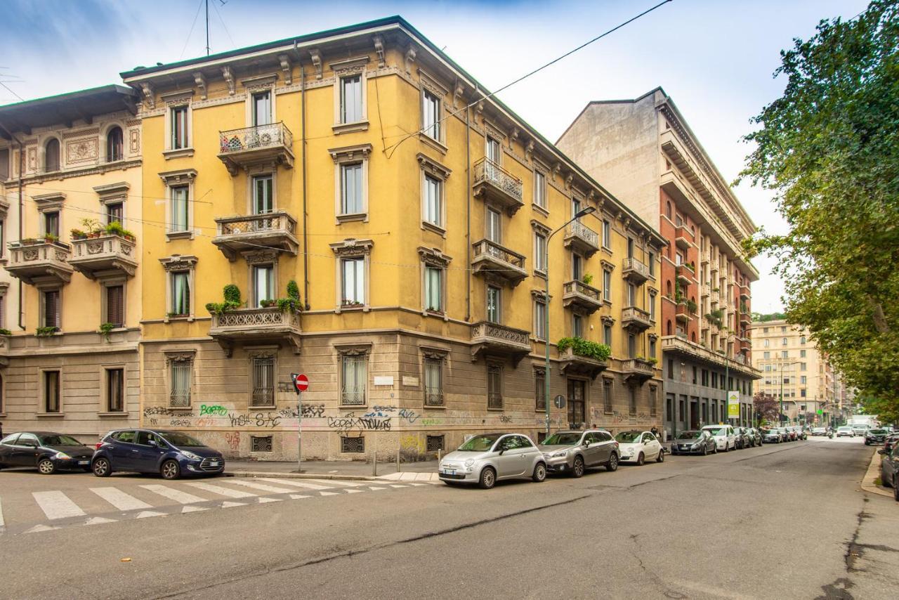 Apartmán Elegante Casa Liberty Milán Exteriér fotografie